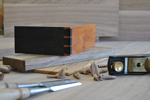 dovetails in contrasting wood